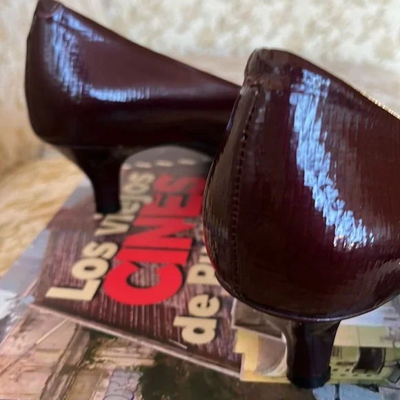 Alex Marie Burgundy kitten 2” heels Shoes - Picture 3 of 11